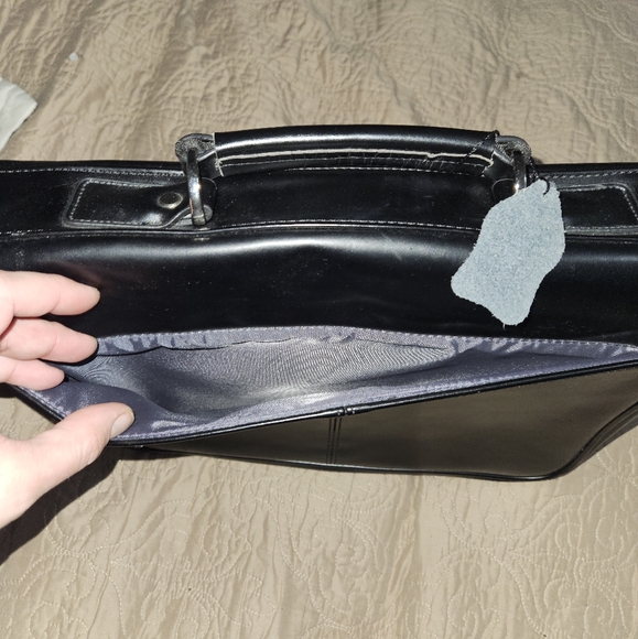 Alpine Swiss Black Leather Briefcase - Picture 8 of 9
